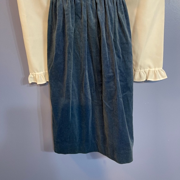 Vintage Youth Marshall Sinclair Dress White and Blue with Velvet Skirt Size 7 - Picture 4 of 6